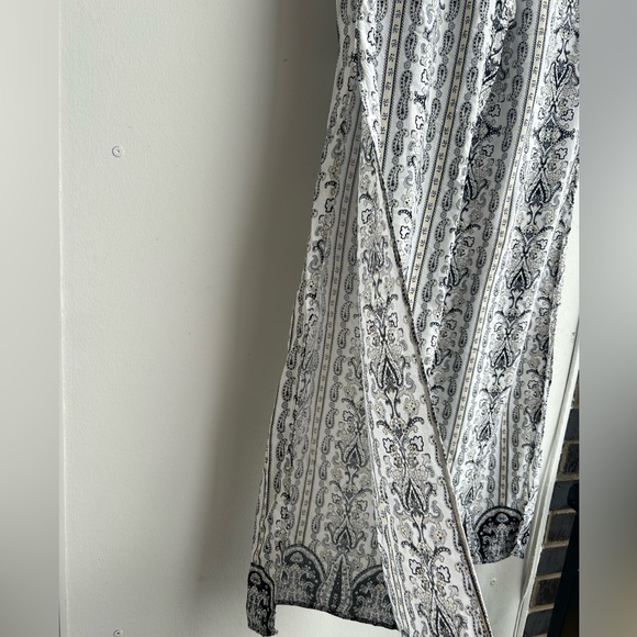 Abbeline (M) Split Hem Flare Pant w Pockets - Picture 4 of 5